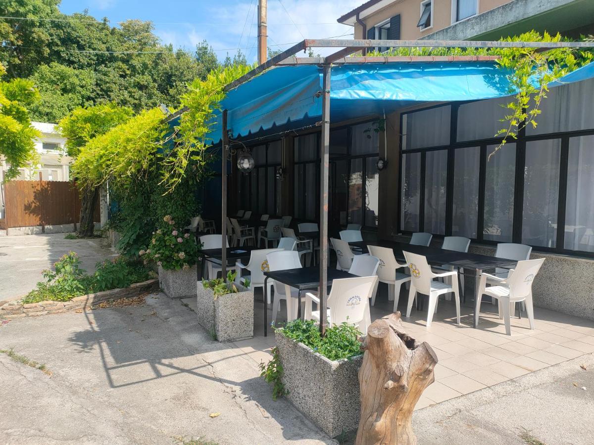 All'Antica Stazione Hotel Muggia Bagian luar foto